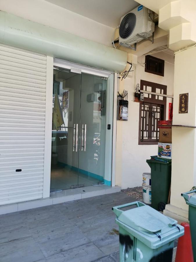 Color Mixed Home Hostel George Town Exterior foto